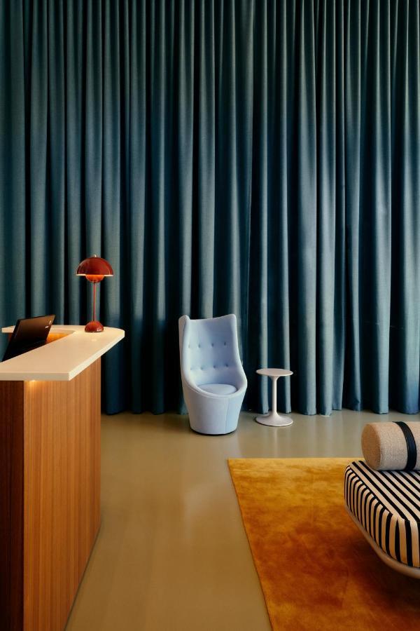 The Kinson Hotel Melbourne Eksteriør billede A room at the Standard East Village